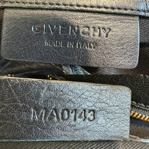 💯 Authentic GIVENCHY Nightingale Black 2way Leather Handbag🍀 - Picture 8 of 13
